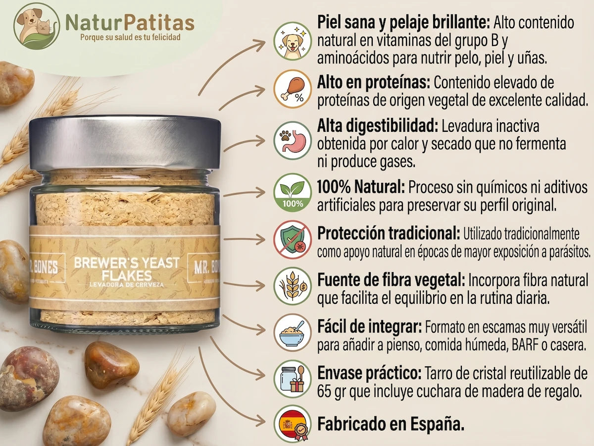 Tarro de cristal con levadura de cerveza en escamas 100% natural para perros y gatos de NaturPatitas, ideal para nutrir la piel y el pelaje.