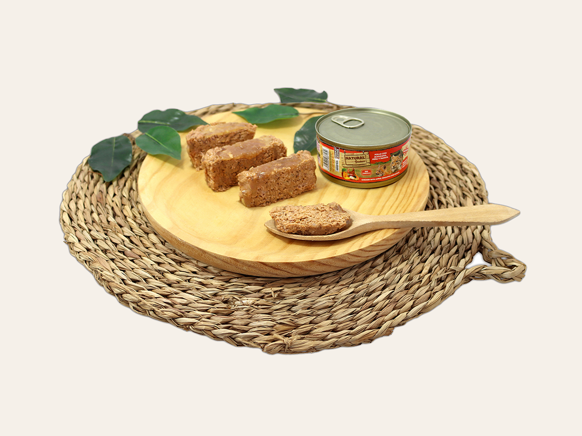 Paté natural de 66% Pollo monoproteico con frutas para Gato y Gatito